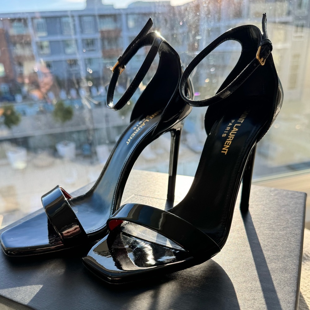 Black Yves Saint Laurent Heels